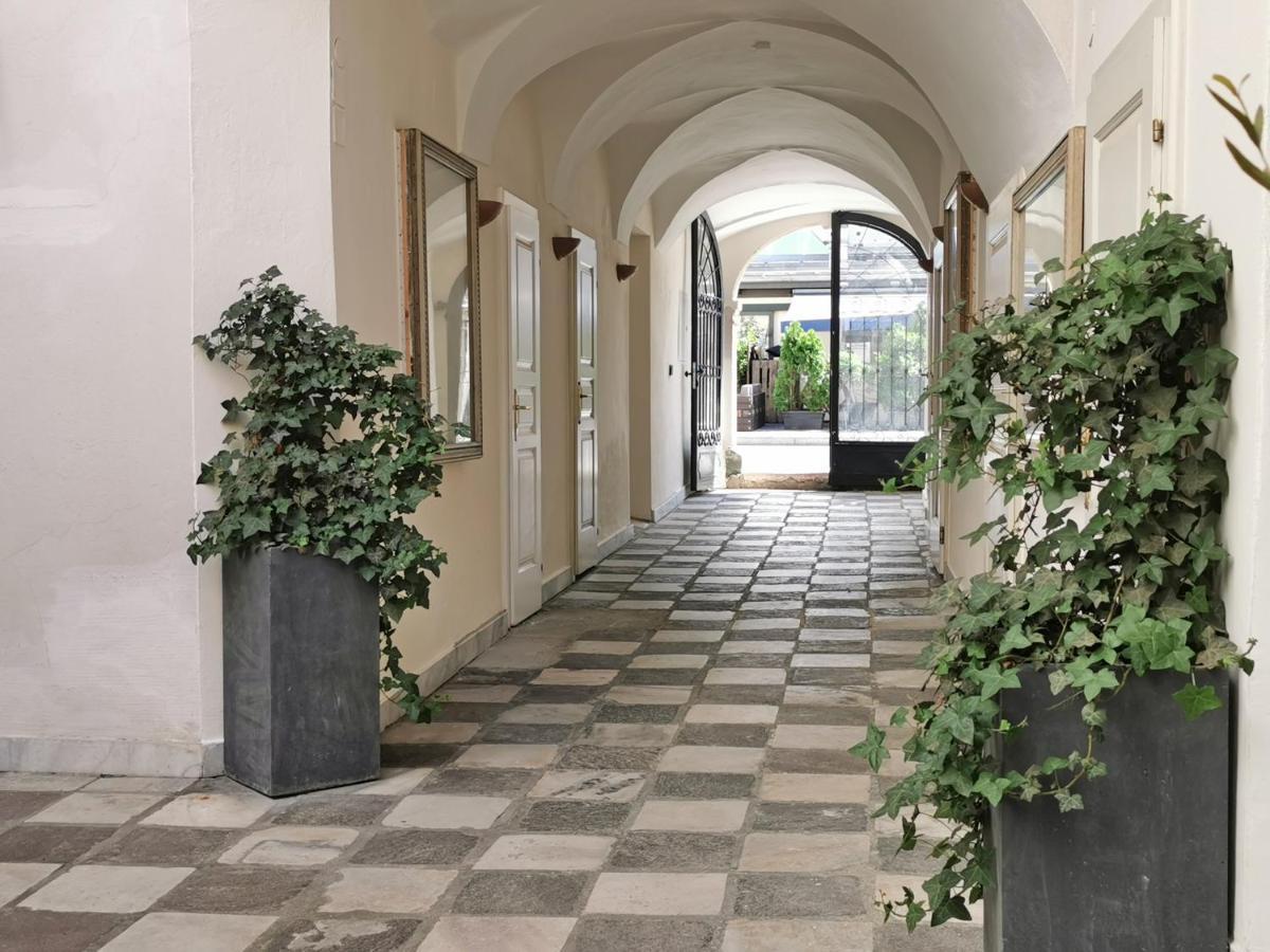 Stylische Cityapartments Benedikt Klagenfurt am Woerthersee Exterior foto